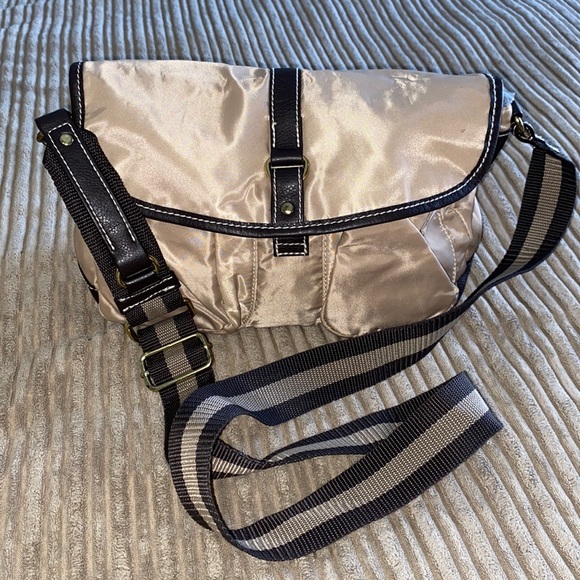 None Handbags - Tan/brown cargo bag with shoulder strap